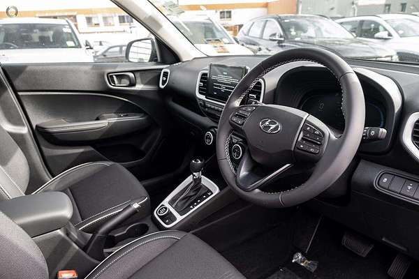 2025 Hyundai Venue Elite QX.V5