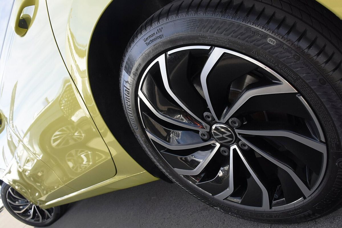 2023 Volkswagen Golf 110TSI Life 8