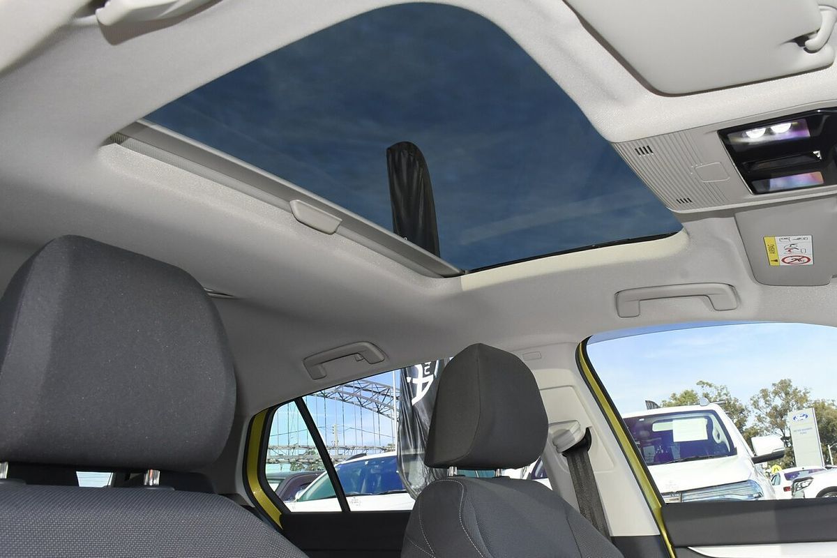 2023 Volkswagen Golf 110TSI Life 8