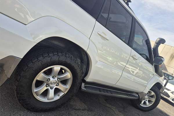 2004 Toyota LANDCRUISER PRADO GRANDE (4x4) KZJ120R