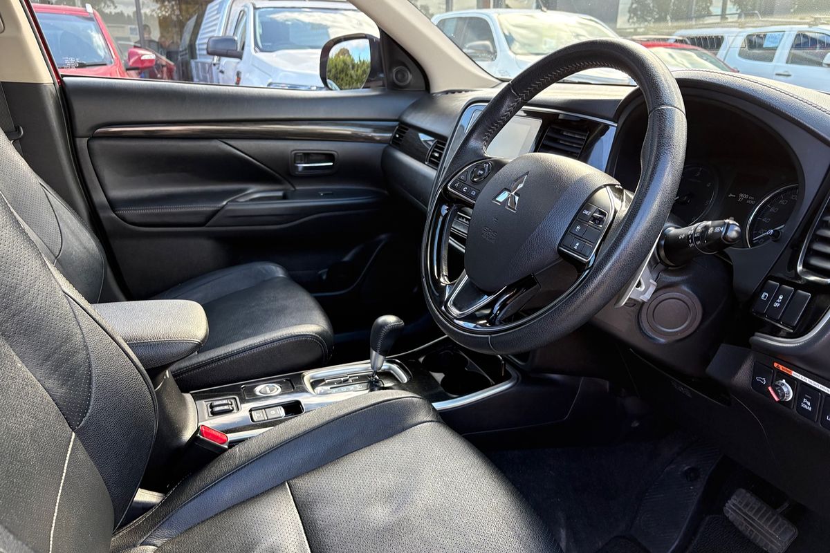 2018 Mitsubishi Outlander Exceed ZL