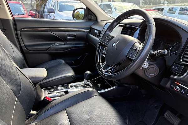 2018 Mitsubishi Outlander Exceed ZL