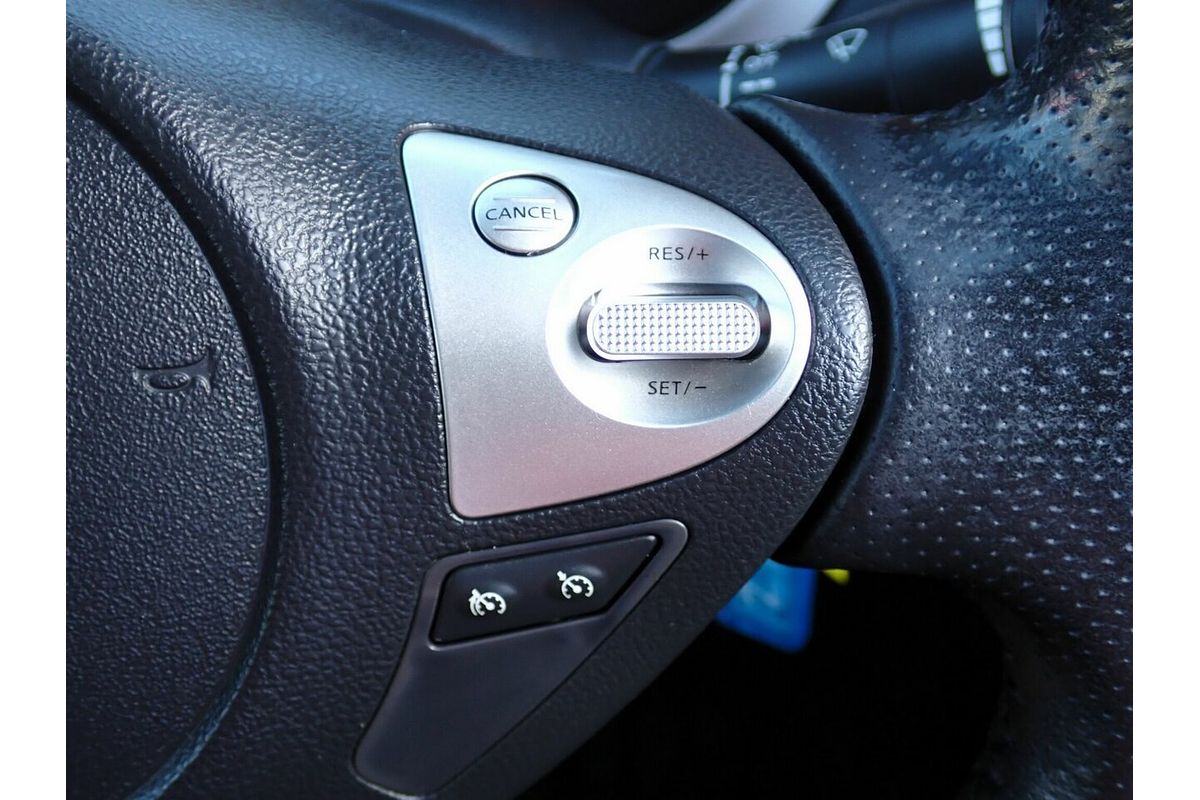 2013 Nissan Juke ST (FWD) F15