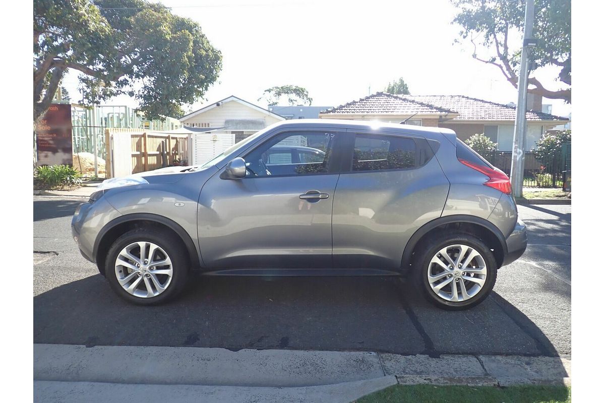 2013 Nissan Juke ST (FWD) F15