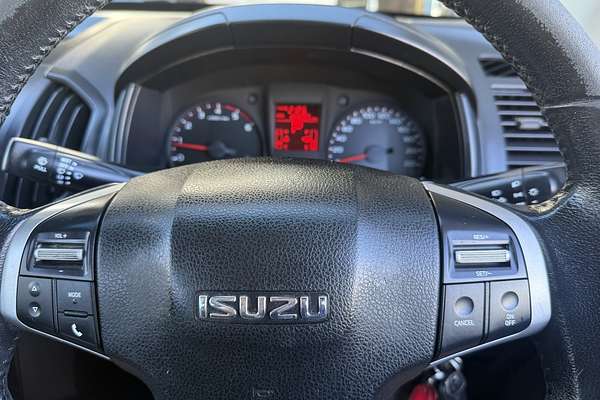 2015 Isuzu D-MAX SX High Ride Rear Wheel Drive