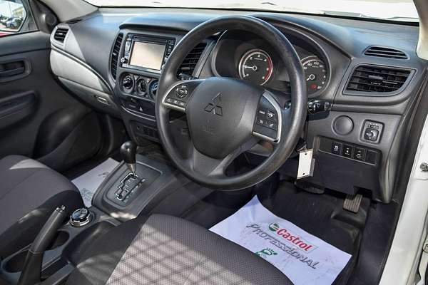 2019 Mitsubishi Triton GLX MR 4X4