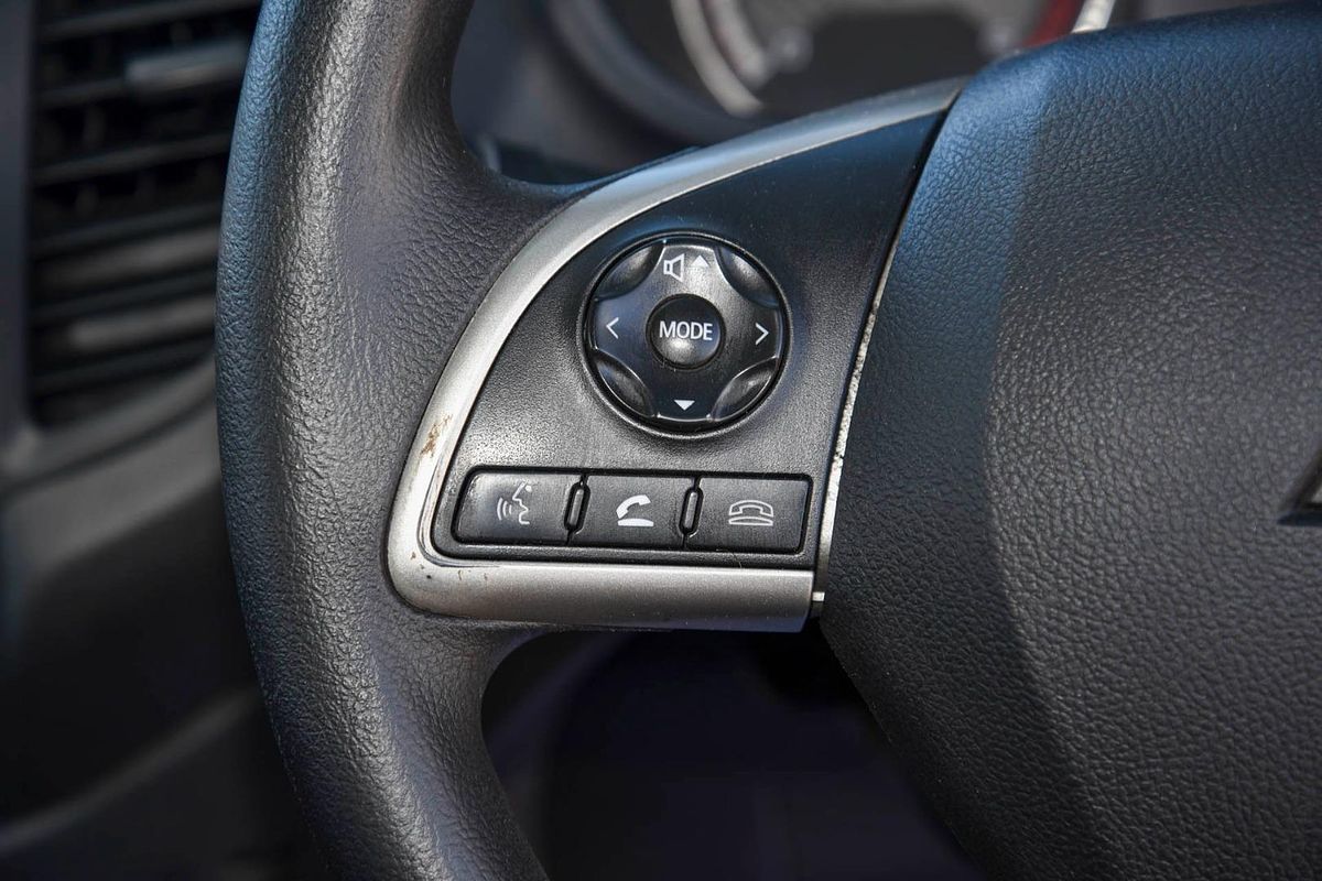 2019 Mitsubishi Triton GLX MR 4X4
