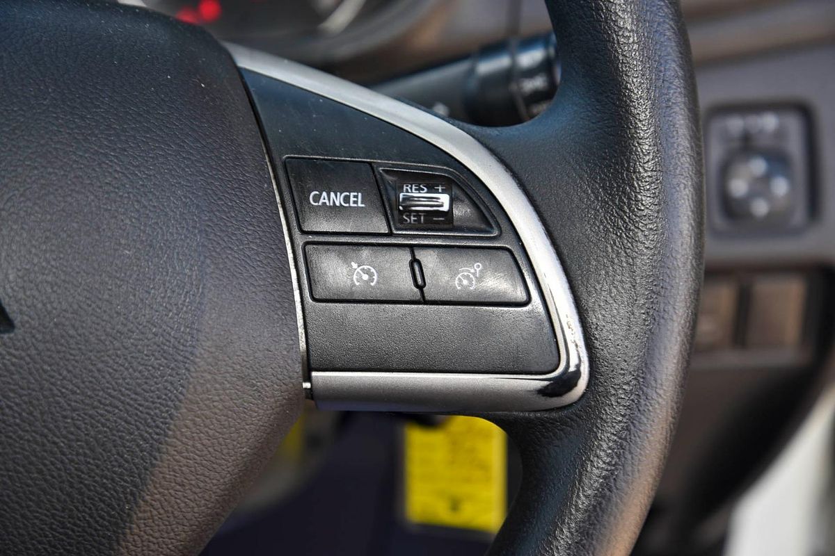 2019 Mitsubishi Triton GLX MR 4X4
