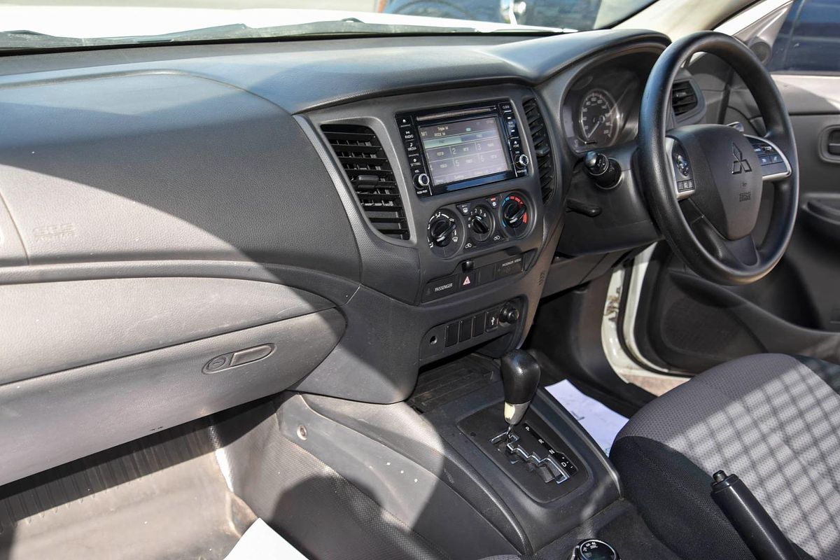 2019 Mitsubishi Triton GLX MR 4X4