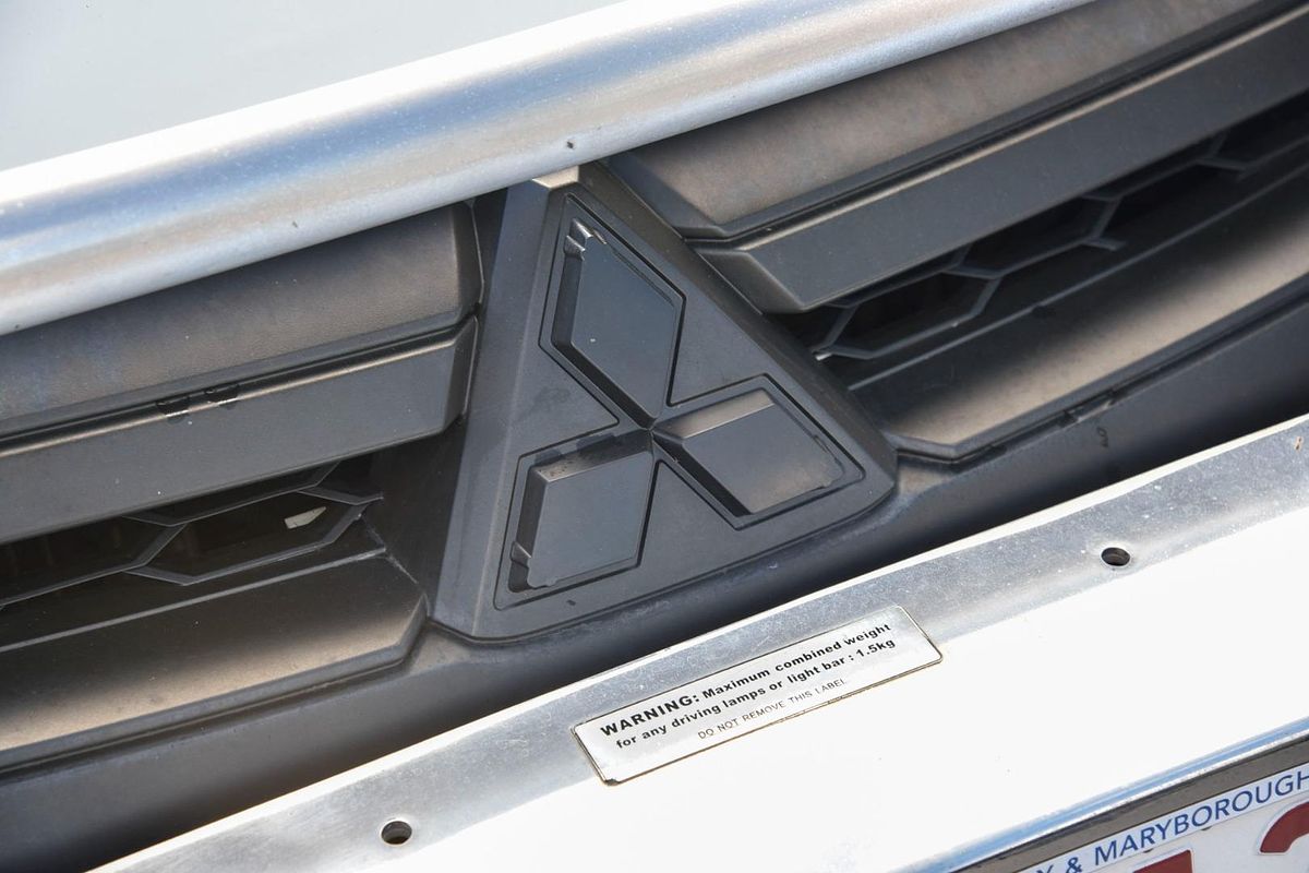2019 Mitsubishi Triton GLX MR 4X4