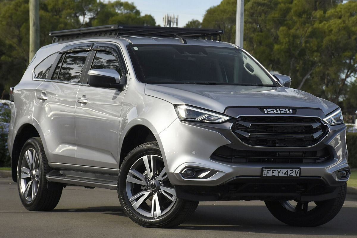 2023 Isuzu MU-X LS-T