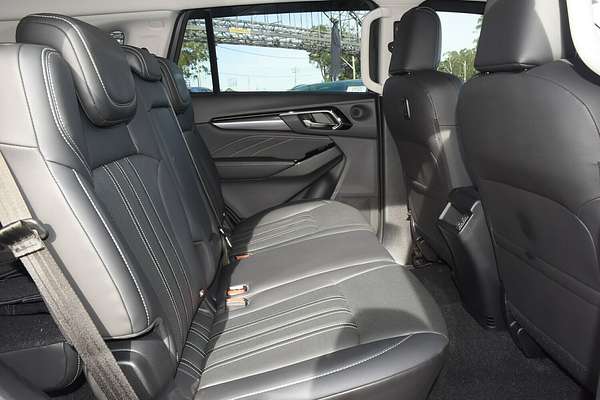 2023 Isuzu MU-X LS-T