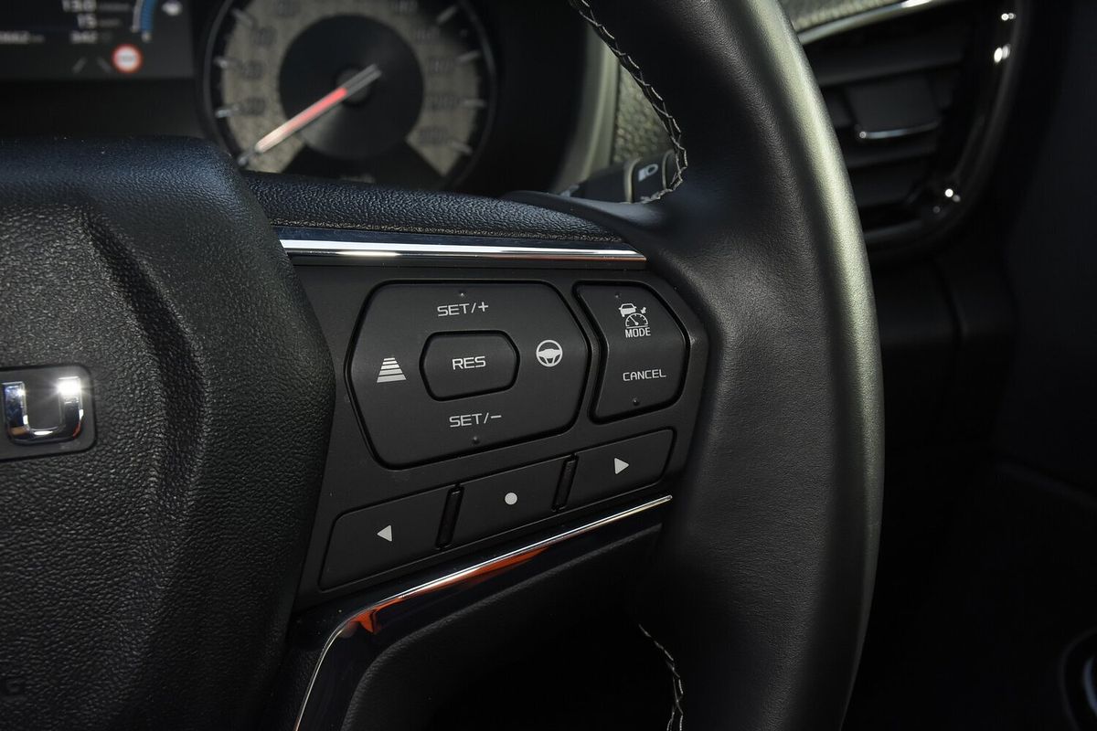 2023 Isuzu MU-X LS-T
