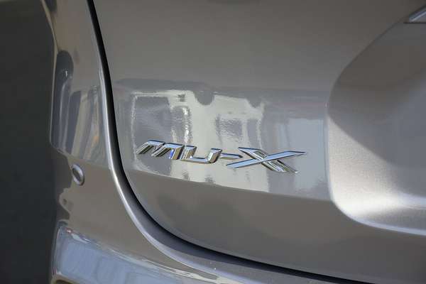 2023 Isuzu MU-X LS-T