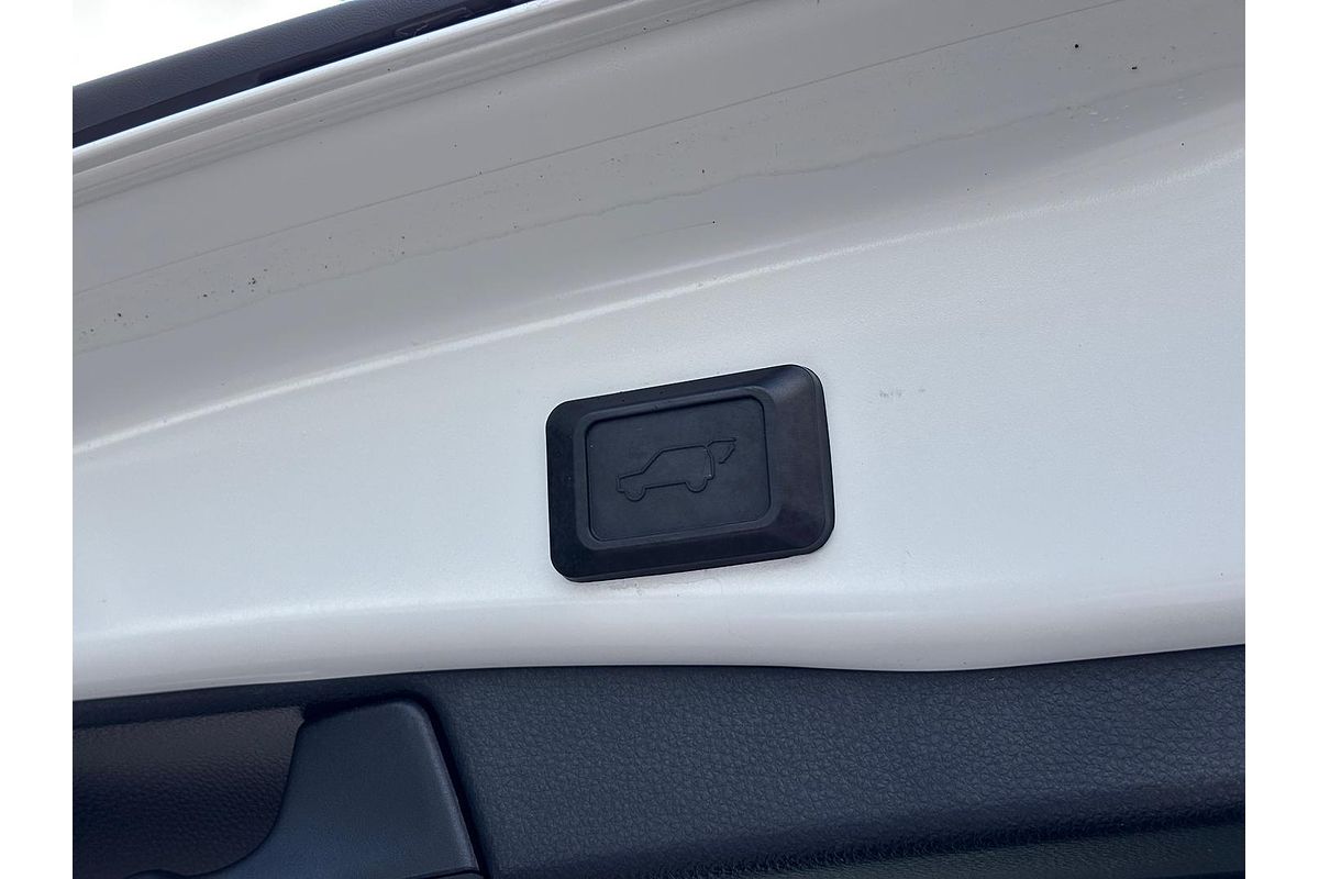 2019 Toyota RAV4 Cruiser AXAH54R