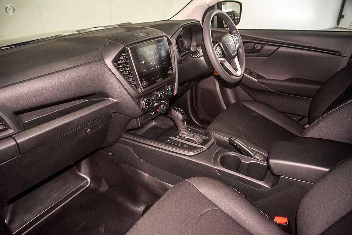 2025 Isuzu D-MAX SX 4X4