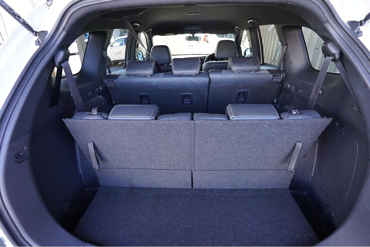 2019 Mitsubishi OUTLANDER OUTLANDER BLACK EDITION 7 SEAT (AWD) ZL6B46