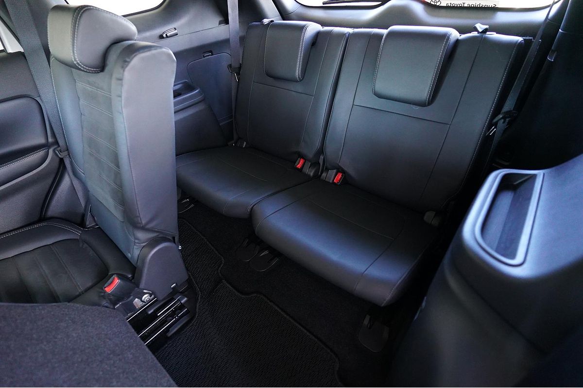 2019 Mitsubishi OUTLANDER OUTLANDER BLACK EDITION 7 SEAT (AWD) ZL6B46