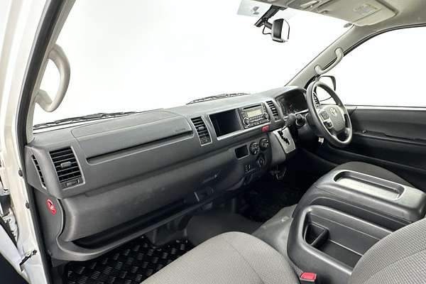 2016 Toyota Hiace Commuter TRH223R