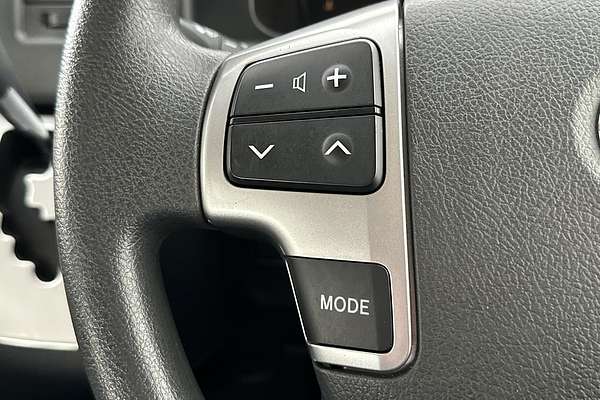 2016 Toyota Hiace Commuter TRH223R