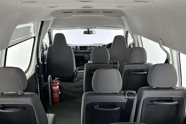2016 Toyota Hiace Commuter TRH223R