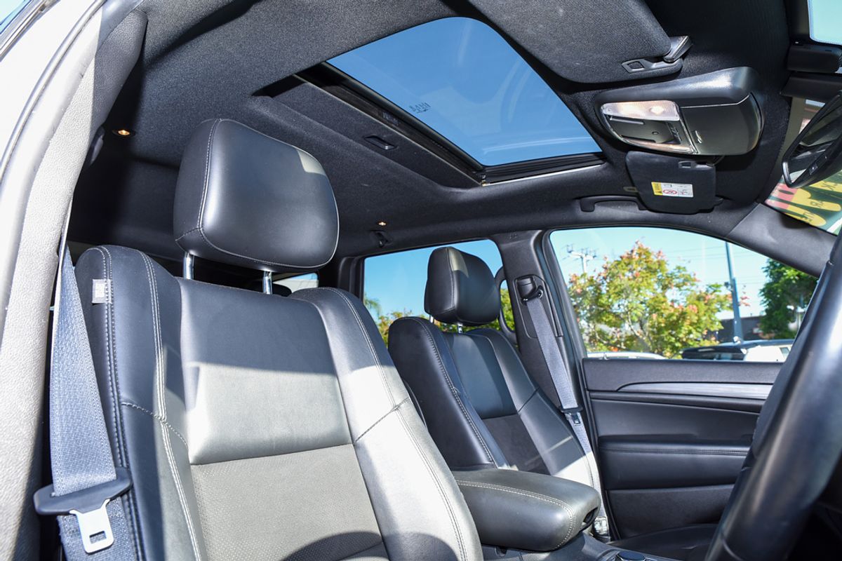 2019 Jeep Grand Cherokee Night Eagle WK