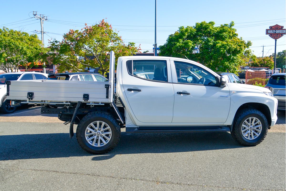 2023 Mitsubishi Triton GLX MR 4X4