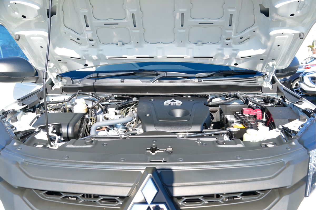 2023 Mitsubishi Triton GLX MR 4X4