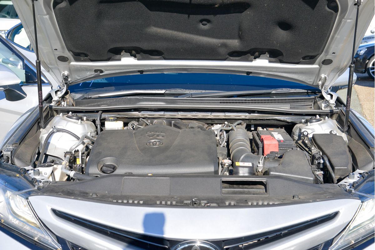 2019 Toyota Camry SX GSV70R
