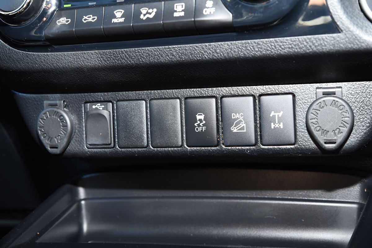2019 Toyota Hilux SR5 GUN126R 4X4