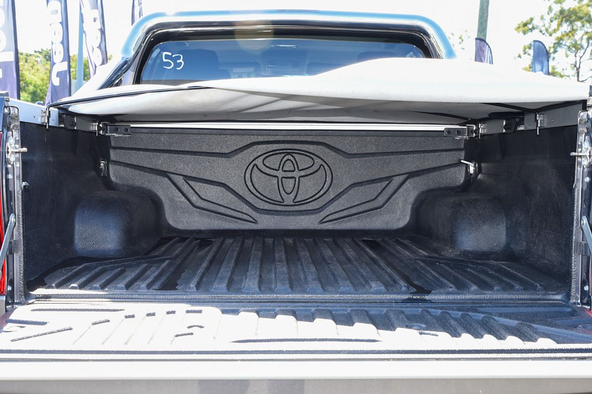 2019 Toyota Hilux SR5 GUN126R 4X4