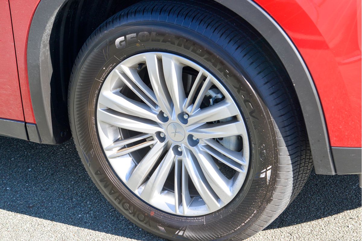 2024 Mitsubishi Outlander ES ZM