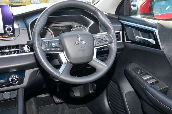 2024 Mitsubishi Outlander ES ZM