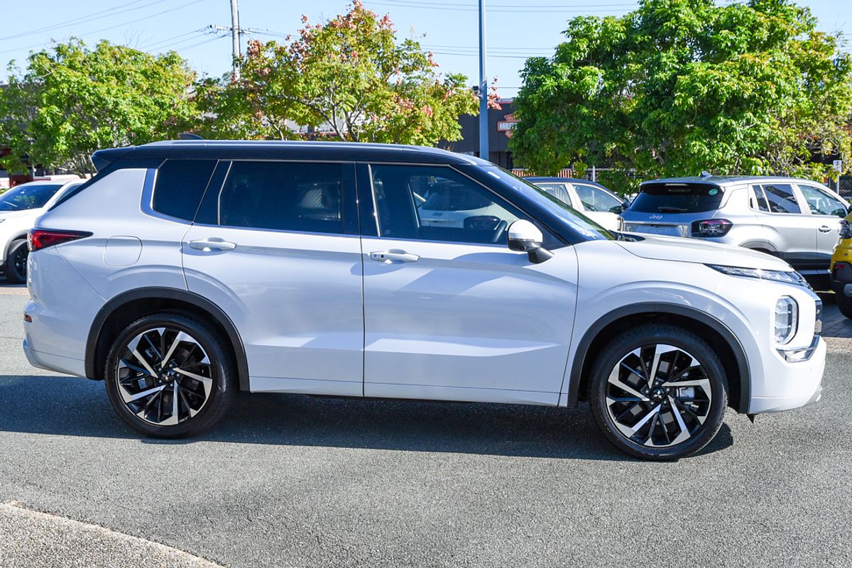 2023 Mitsubishi Outlander Exceed Tourer ZM