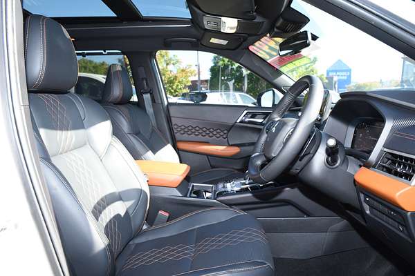 2023 Mitsubishi Outlander Exceed Tourer ZM