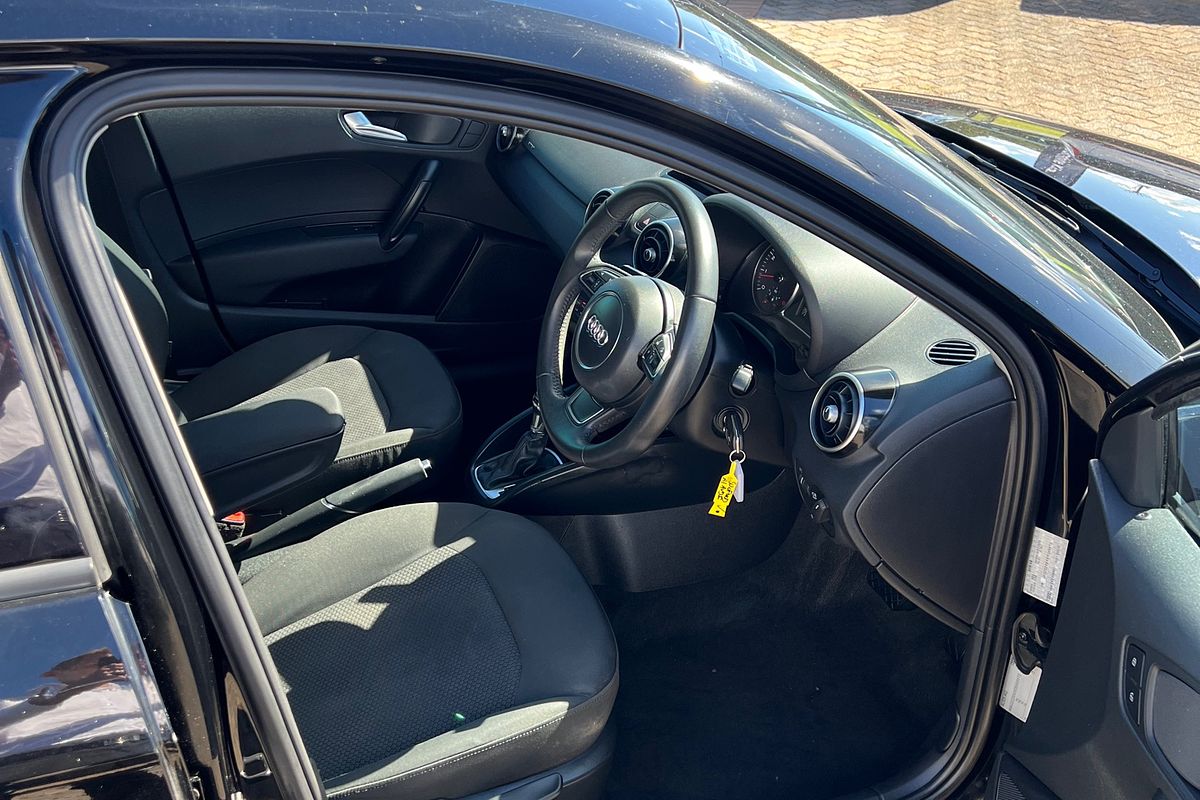 2014 Audi A1 Attraction 8X