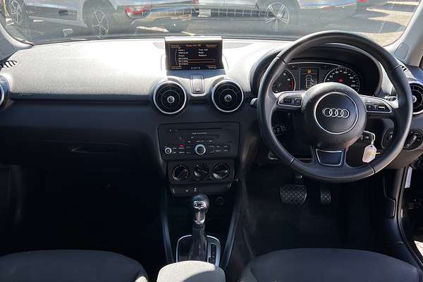 2014 Audi A1 Attraction 8X