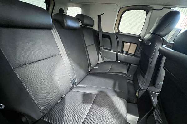 2013 Toyota FJ Cruiser GSJ15R