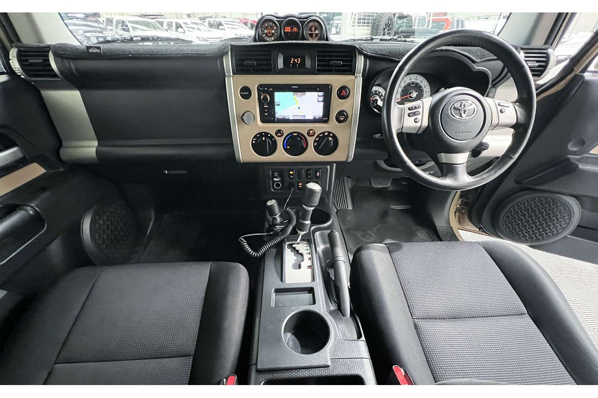 2013 Toyota FJ Cruiser GSJ15R