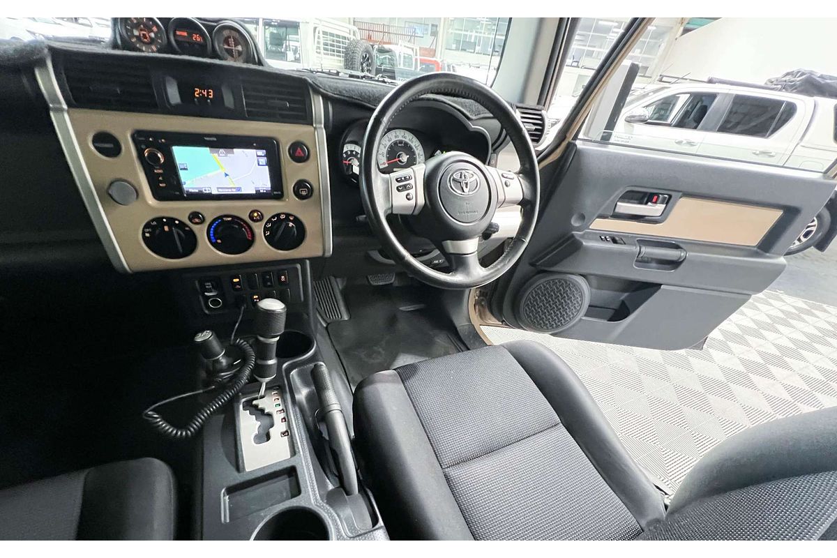 2013 Toyota FJ Cruiser GSJ15R
