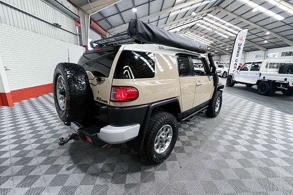 2013 Toyota FJ Cruiser GSJ15R