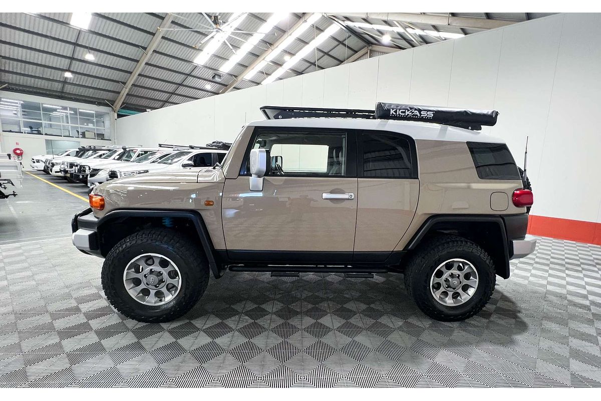 2013 Toyota FJ Cruiser GSJ15R