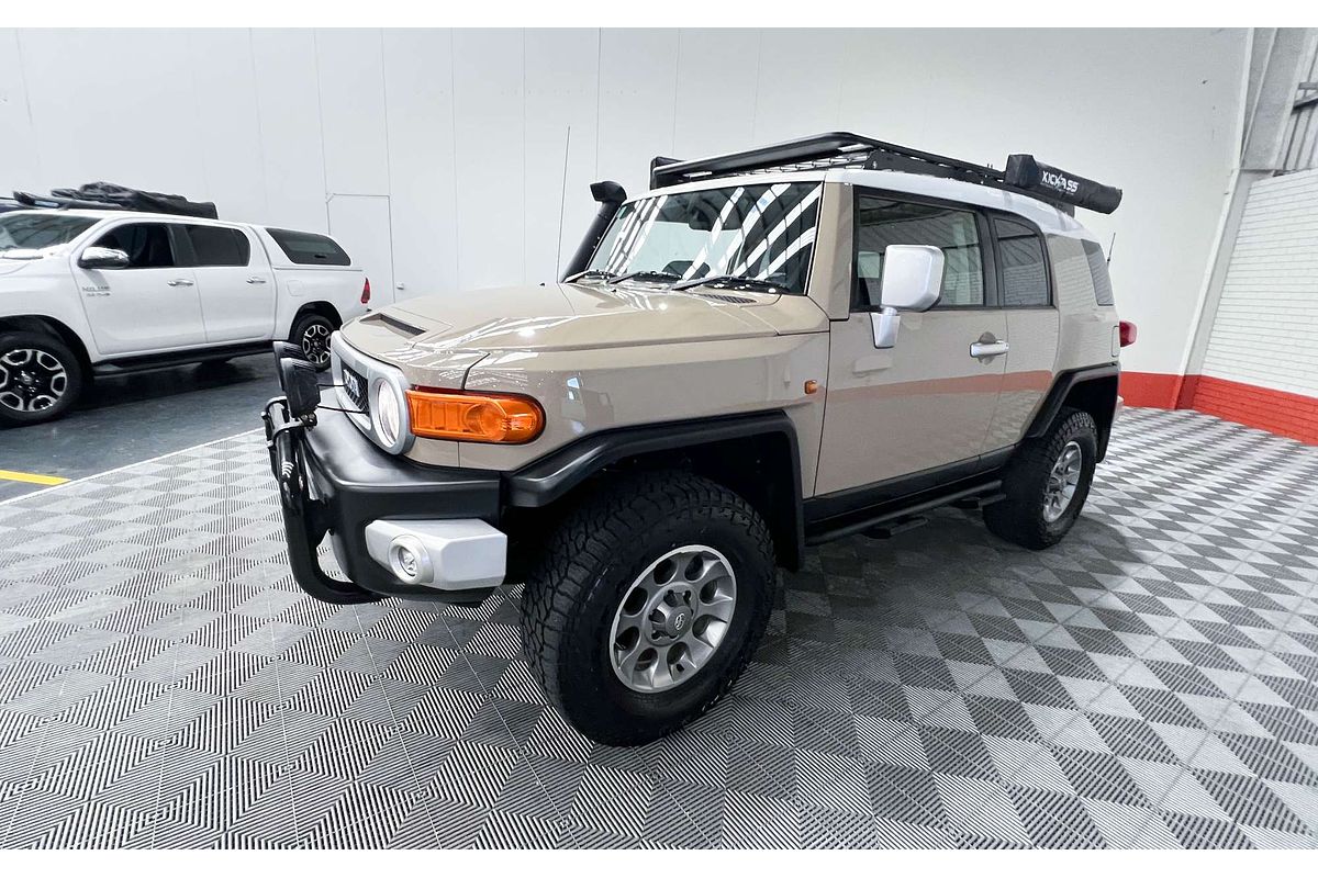 2013 Toyota FJ Cruiser GSJ15R