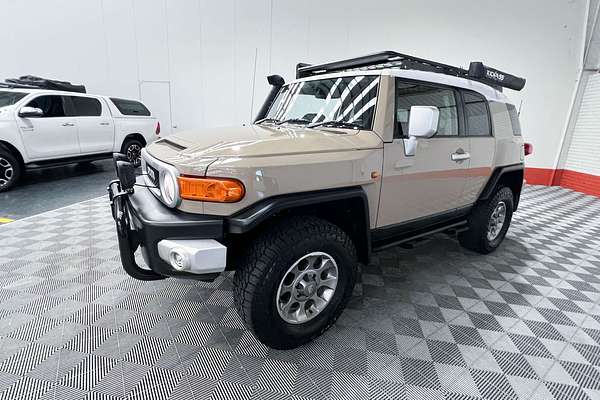 2013 Toyota FJ Cruiser GSJ15R