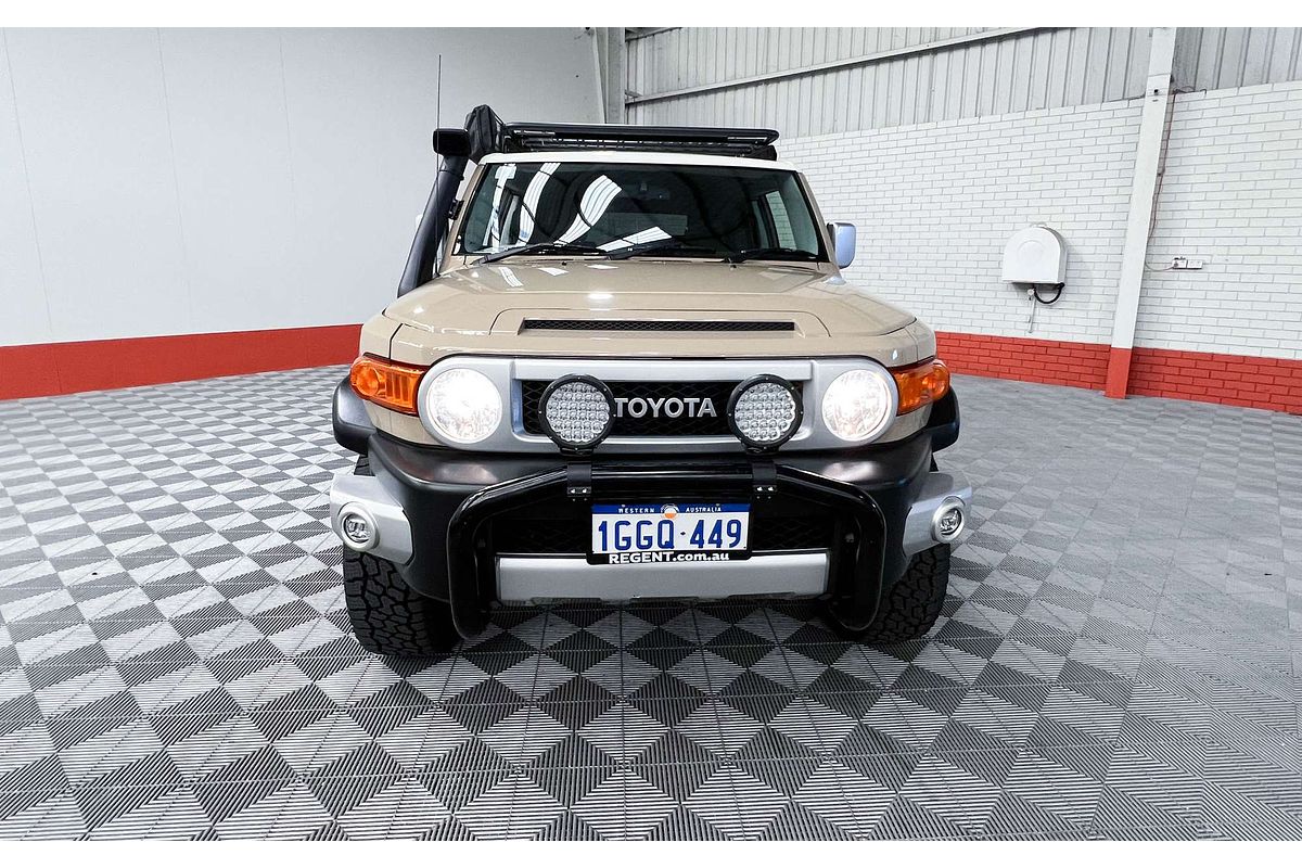 2013 Toyota FJ Cruiser GSJ15R