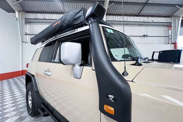 2013 Toyota FJ Cruiser GSJ15R
