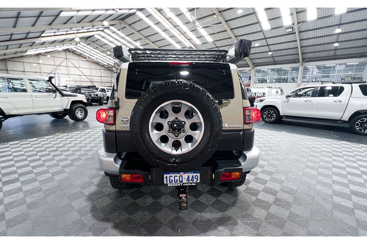 2013 Toyota FJ Cruiser GSJ15R