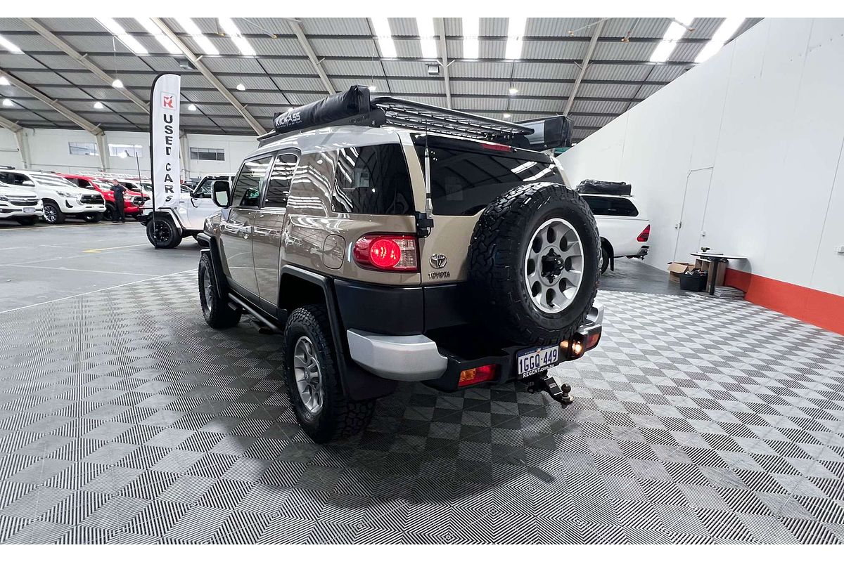 2013 Toyota FJ Cruiser GSJ15R
