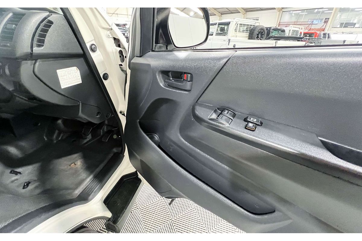 2017 Toyota Hiace KDH201R LWB