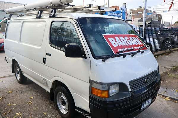 2000 Toyota HiAce SBV LWB RCH22R